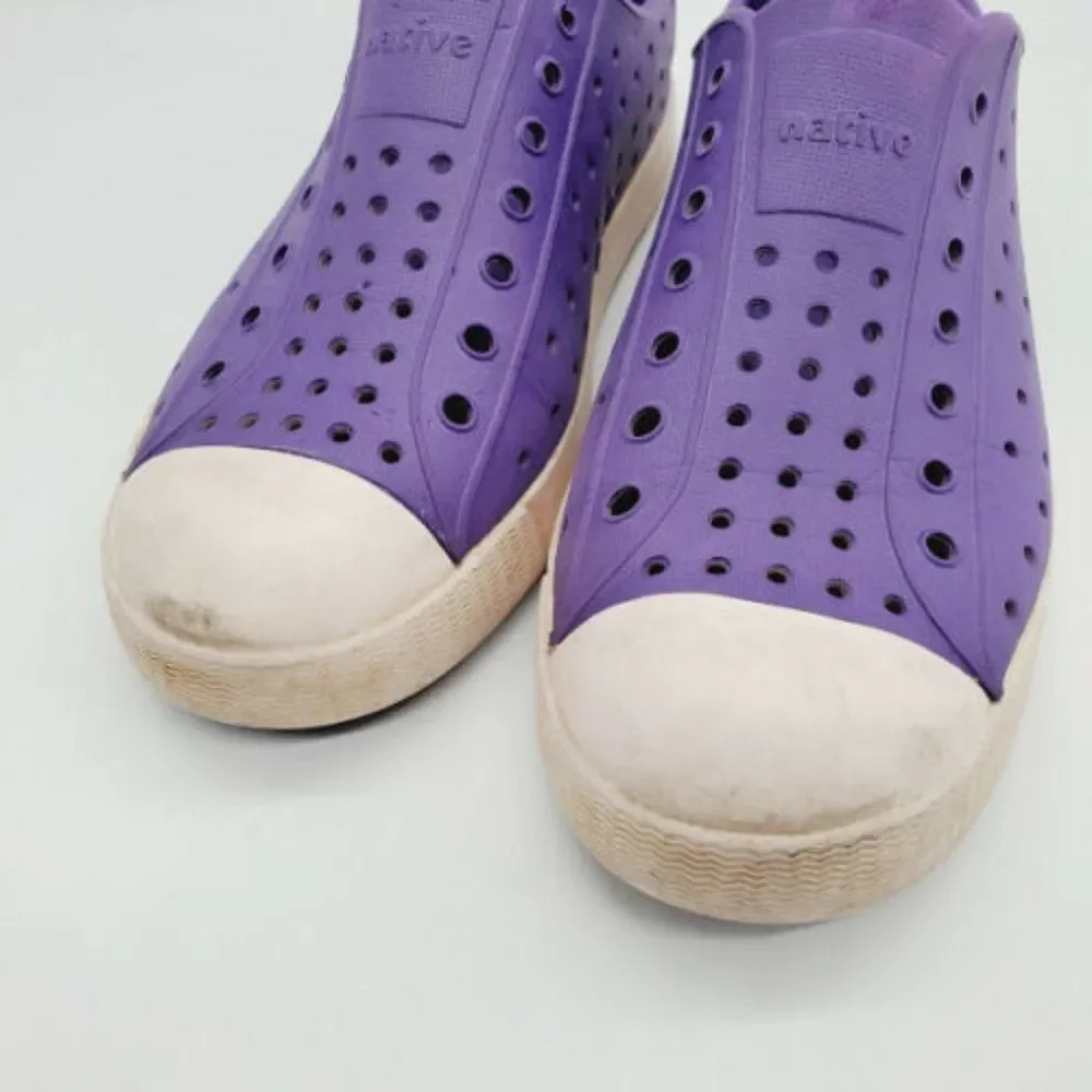 Native Unisex Kids Perforated Slip On Shoes Sz J3